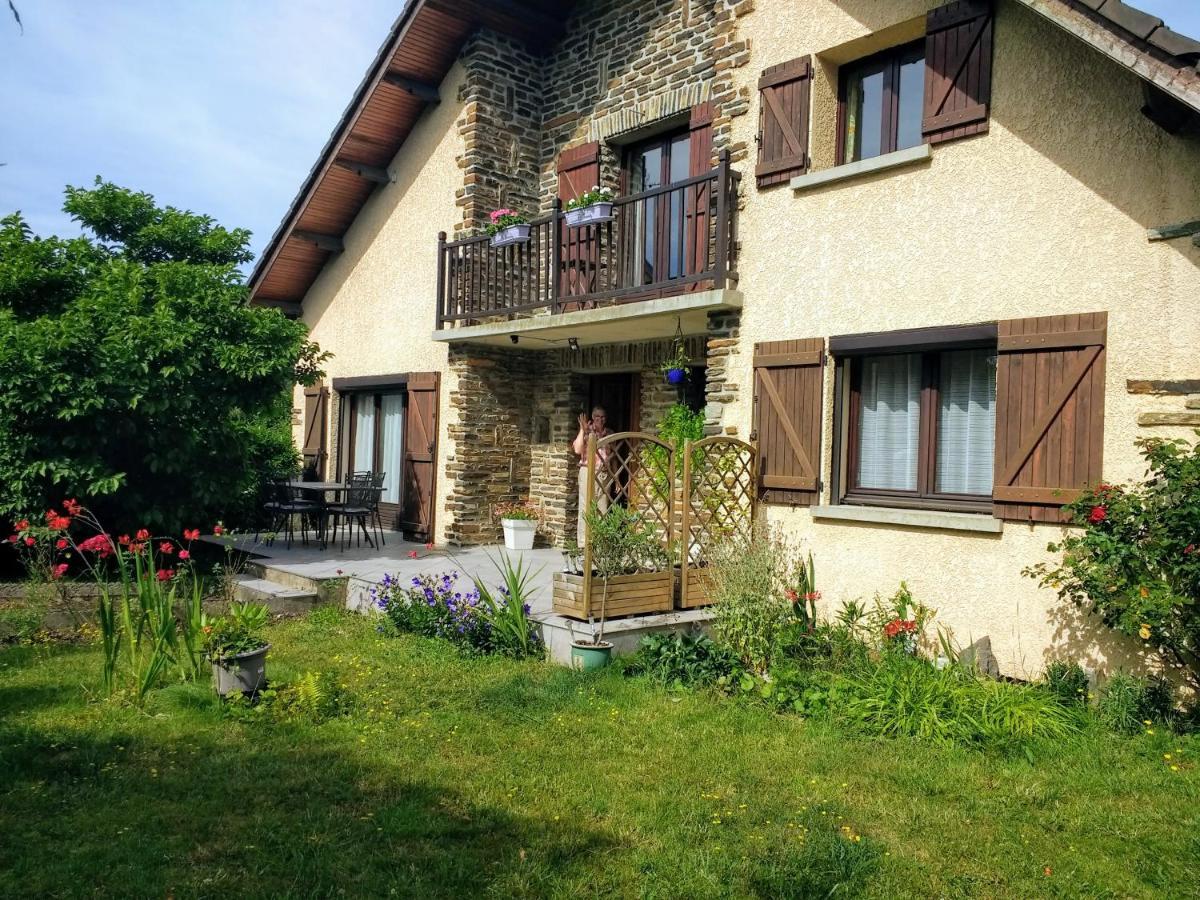Bed and Breakfast Les Ecureuils Revin  Екстер'єр фото
