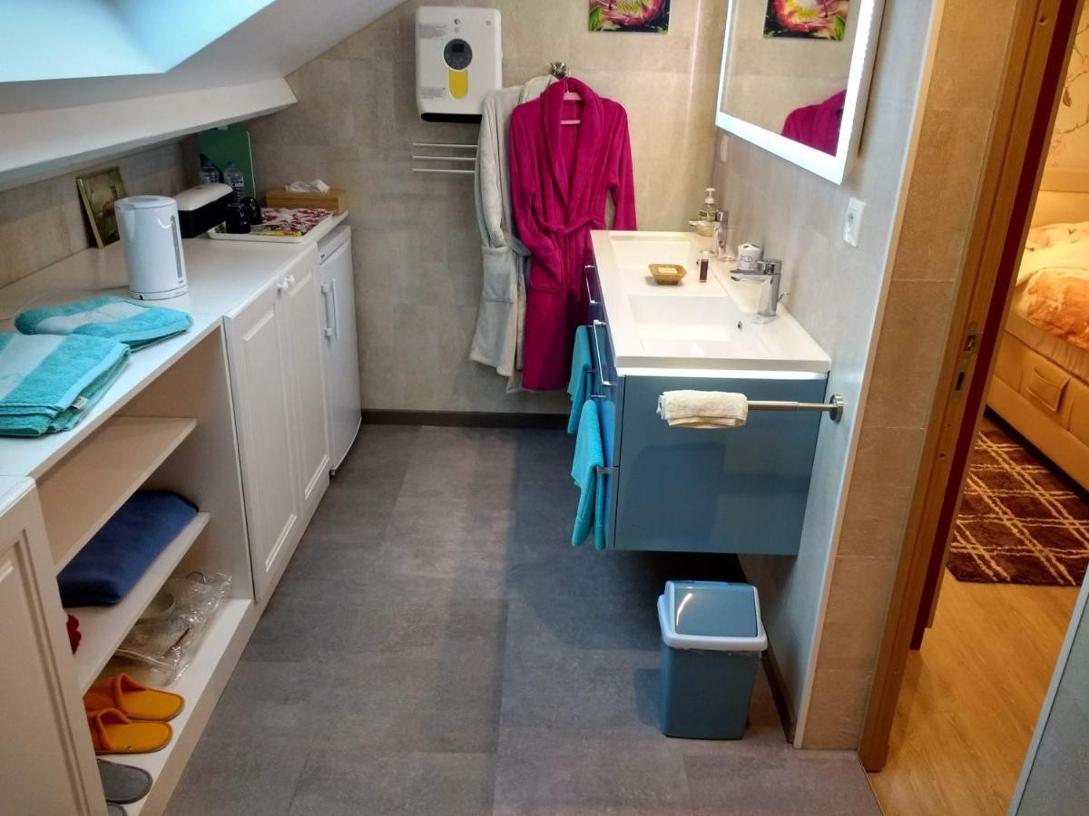 Bed and Breakfast Les Ecureuils Revin  Екстер'єр фото