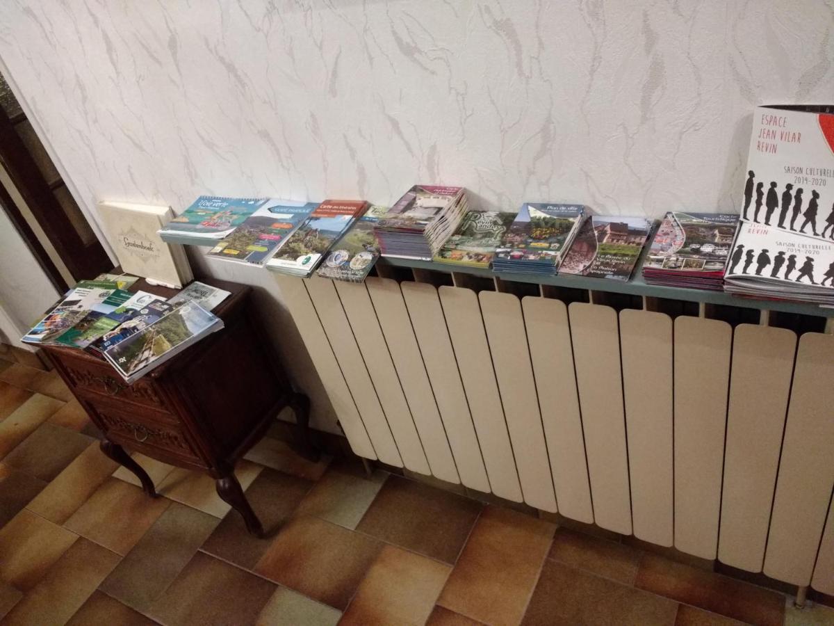 Bed and Breakfast Les Ecureuils Revin  Екстер'єр фото