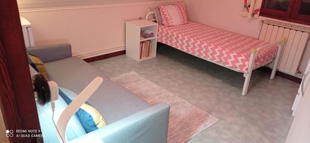 Bed and Breakfast Les Ecureuils Revin  Екстер'єр фото